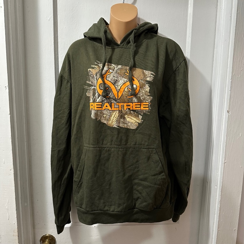 RealTree Olive Graphic Hoodie in‎ M